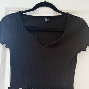 SHEIN Black Ribbed Crop Top